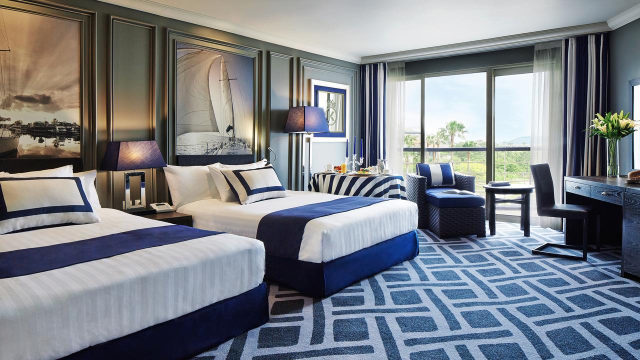 Kensington Jeju Hotel Eksteriør bilde A guest room at The Carlyle