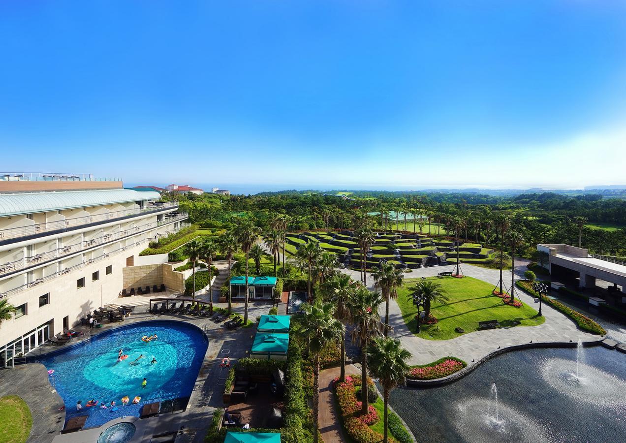 Kensington Jeju Hotel Eksteriør bilde The resort's grounds