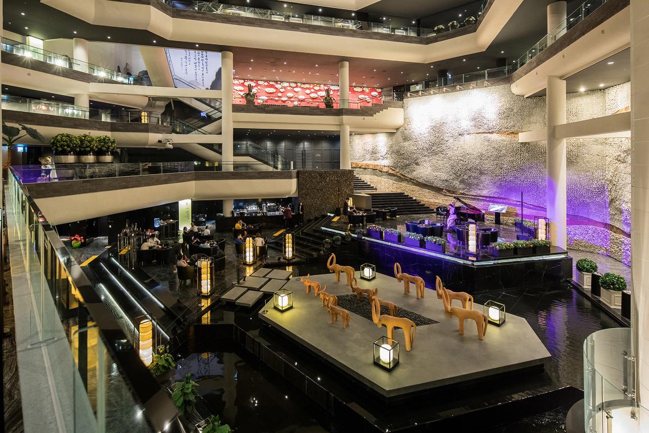 Kensington Jeju Hotel Eksteriør bilde The lobby of the hotel
